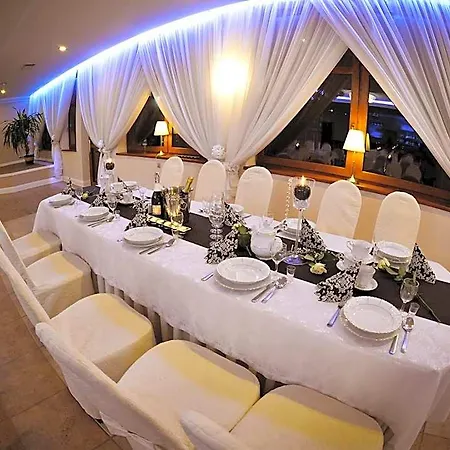 Astra Hotel 2*